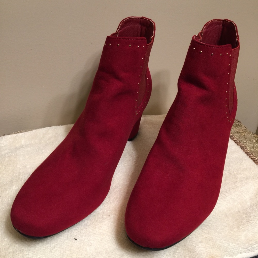 New-Jacklyn Smith Red ankles Booties - Collection.